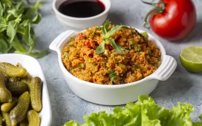 Ein köstlicher Bulgursalat, perfekt für ein leichtes Mittagessen. Dieses Bulgursalat Rezept ist einfach zuzubereiten und voller Geschmack.