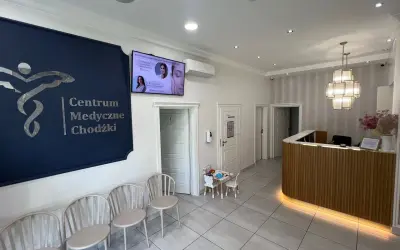Recepcja i poczekalnia w Centrum Medycznym Chodźki w Lublinie.