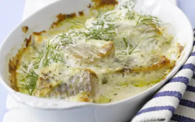 Fisch im Backofen, cremig und mit Dill verfeinert. Wie lange er gart, hängt von der Dicke ab.