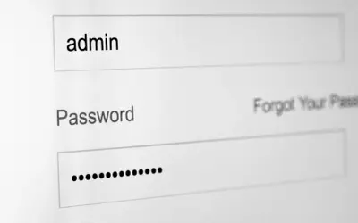 Formularz logowania: pole "admin", pole "Password" z kropkami, opcja "Forgot Your Pass". Weryfikacja konta Google.