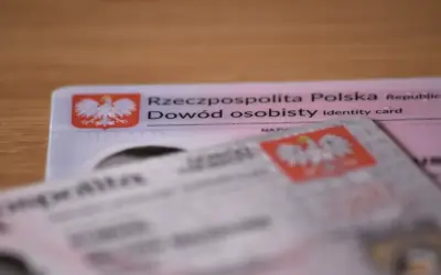 Dowód osobisty. Podanie numeru dowodu osobistego może grozić kradzieżą tożsamości i wyłudzeniami.