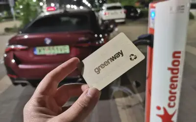 Karta Greenway do ładowania samochodu elektrycznego, gotowa do użycia przy ładowarce Corendon.