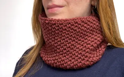Modelli scaldacollo ai ferri schemi gratis: un caldo accessorio fatto a mano, perfetto per l'inverno.