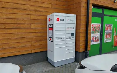 Automatyczna paczkomat DPD Pickup, idealny do nadawania i odbierania paczek w Czechach.