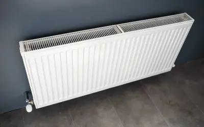 Biały grzejnik stalowy czy aluminiowy? Wybór ogrzewania do domu.