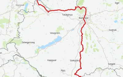 Trasa rowerowa EuroVelo 6 wzdłuż Dunaju, od Bratysławy przez Budapeszt po Szekszárd, z zaznaczonymi miastami i jeziorami.