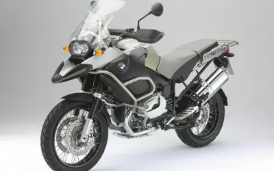 BMW GS 1200, motocykl turystyczny, idealny na długie trasy. Zastanawiasz się nad jego spalaniem?