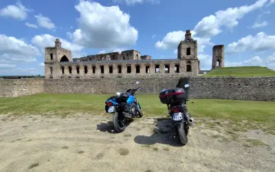 Najlepsze trasy motocyklowe w Świętokrzyskim – uniknij nudnych dróg