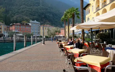 Riva del Garda gdzie zjeść – najlepsze restauracje i lokalne smaki