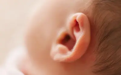 Zapalenie ucha u dziecka – kiedy można wychodzić na dwór?