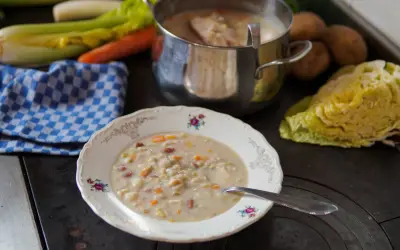 Minestra d'Orzo Trentina: Ricetta Perfetta e Benefici