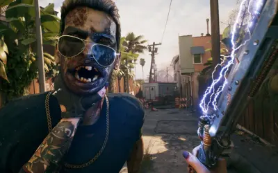 Gracz w Dead Island 2 coop celuje w zombiego z elektryczną bronią.