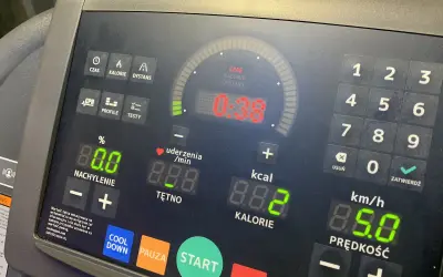 Bieżnia magnetyczna czy elektryczna – która lepiej spełni Twoje oczekiwania?