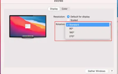 Ustawienia ekranu pokazują, jak obrócić ekran w laptopie. Dostępne opcje to Standard, 90°, 180° i 270°.