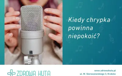 Kiedy chrypka wieczorem niepokoi? Dwie dłonie zbliżają się do mikrofonu, sugerując troskę o głos.