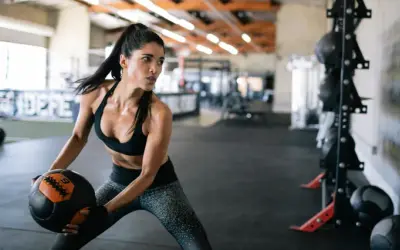 Jak wygląda trening crossfit? Odkryj sekrety skutecznych sesji