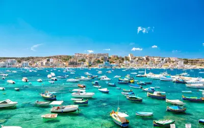 Czy Malta to wyspa czy archipelag? Zaskakujące fakty o Malcie