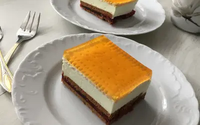 Proste ciasto z serkiem mascarpone i galaretką, z owocowym dżemem i biszkoptem. Idealne na deser.