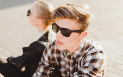 Co wyróżnia okulary Ray-Ban na tle innych marek?