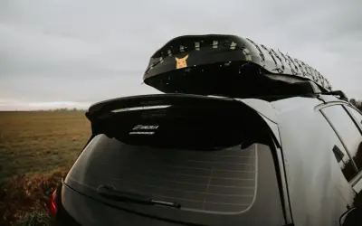 Jak zorganizować bagażnik dachowy na wyprawę 4x4?