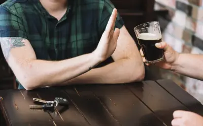Dlaczego coraz więcej młodych Polaków rezygnuje z alkoholu?