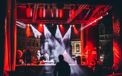 Daj swojej muzyce przestrzeń, na jaką zasługuje. Odkryj nagłośnienie, które robi wrażenie