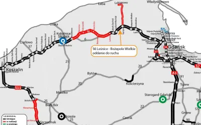 Mapa drogowa Pomorza z zaznaczoną drogą krajową 22, S6, S7 i A1. Widoczne miasta: Koszalin, Słupsk, Gdańsk, Gdynia, Tczew.