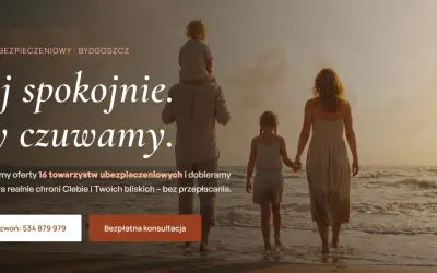 Rodzina na plaży o zachodzie słońca, tekst o ubezpieczeniach.