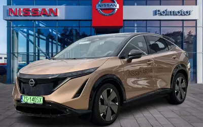 Złoty Nissan Ariya 100% elektryczny na placu dealera Polmotor. Czekamy na nissan ariya test!