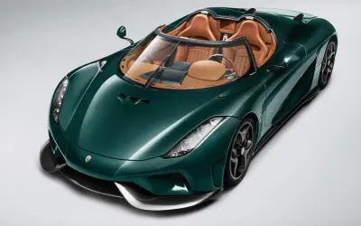 Zielony Koenigsegg Regera z brązowym wnętrzem, prezentujący swoje karbonowe nadwozie.