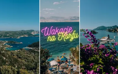 Widok na zatokę i miasteczko na Korfu. Neonowy napis "Wakacje na Korfu" nad plażą.