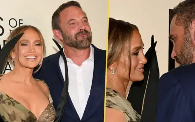 Jennifer Lopez i jej mąż Ben Affleck na czerwonym dywanie.