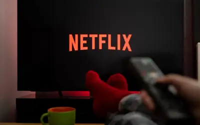 Relaks przy Netflixie. Dowiedz się, jak zainstalować Netflixa na telewizorze, by cieszyć się ulubionymi serialami.
