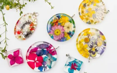 Biżuteria z Żywicy Epoksydowej: Przewodnik DIY Krok po Kroku