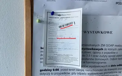 Awizo z sądu: zawiadomienie o powtórnym doręczeniu przesyłki poleconej, adresowanej do konkretnej osoby, z informacją o terminie odbioru.