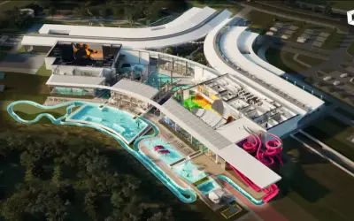 Nowoczesny aquapark Rzeszów z basenami, zjeżdżalniami i strefą relaksu. Widok z lotu ptaka na kompleks wodny.