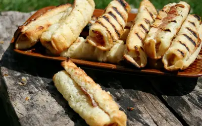 Pyszne przepisy na ciasto francuskie na grillu elektrycznym, które zaskoczą