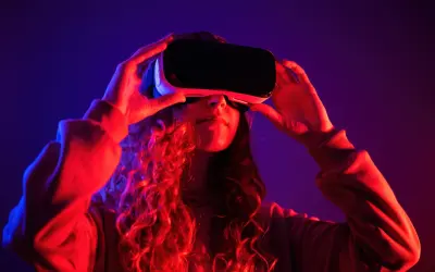 Czy technologia VR i Emotion AI definitywnie zakończą erę pokerowej twarzy?