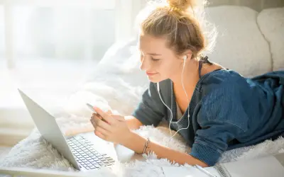 Odkrywanie muzyki cyfrowo: streaming, playlisty i aplikacje dla każdego gustu