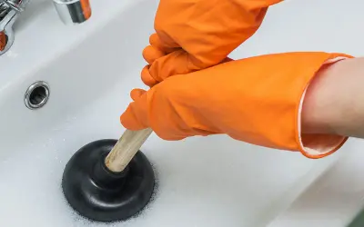 Skuteczne metody, czym wyczyścić odpływ w zlewie bez chemii