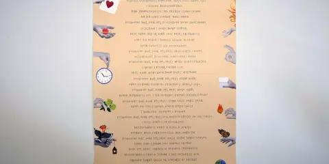 Pieśń słoneczna św. Franciszka z Asyżu. Ręcznie pisany tekst z ilustracjami: dłonie trzymające słońce, zegar, wodę, ogień, ziemię, motyla.