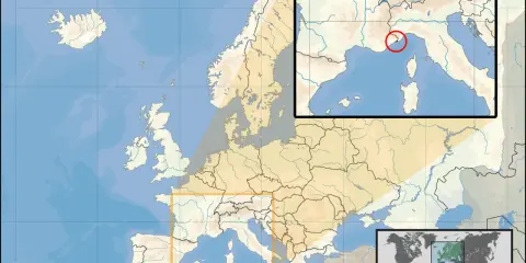 Mapa Europy z zaznaczonym przybliżeniem na Lazurowe Wybrzeże, gdzie jest Monako. Czerwony okrąg wskazuje jego lokalizację.