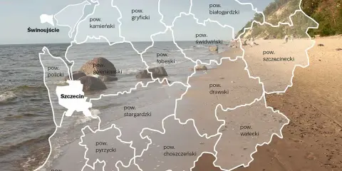 Mapa administracyjna **zachodnio pomorskie** z zaznaczonymi powiatami na tle plaży i morza.