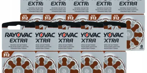 Gdzie kupić baterie do aparatu słuchowego? Opakowania baterii Rayovac Extra, rozmiar 312, po 8 sztuk.