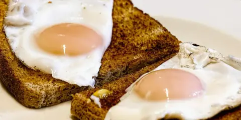 Jajka codziennie: zdrowe czy nie? Odkryj prawdę o cholesterolu!
