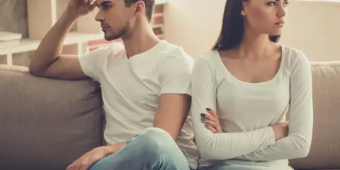 Komunikacja w związku: Rozwiąż problemy, buduj bliskość