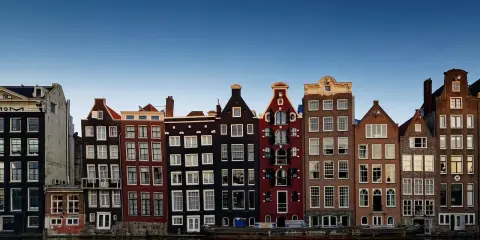 Co zwiedzić w Amsterdamie? Odkryj miasto i zaplanuj idealny wyjazd.