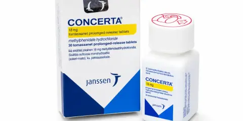 Opakowanie i butelka leku CONCERTA 18 mg, zawierającego metylofenidatu chlorowodorek.