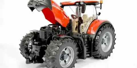 Traktor Case zabawka: Bruder czy Siku? Wybierz idealny model!