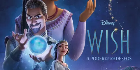 Rey Magnífico sostiene una esfera brillante, presagiando el poder de los deseos en Disney Wish.